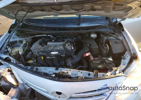 2013 Toyota Corolla Base z USA, uszkodzony, nr VIN 2T1BU4EE4DC938636